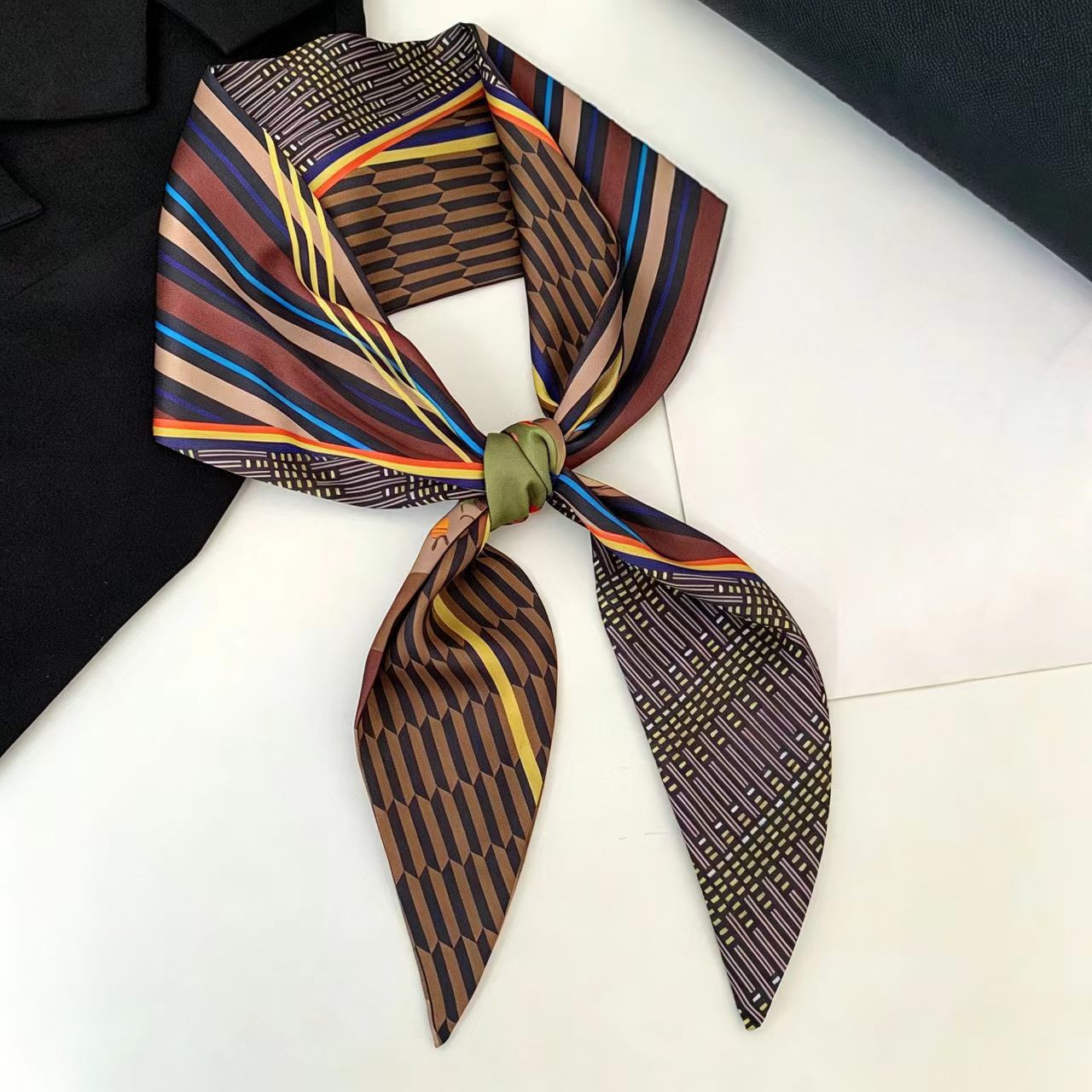 Women Fashion Necktie - Foulard di lusso in seta satinata